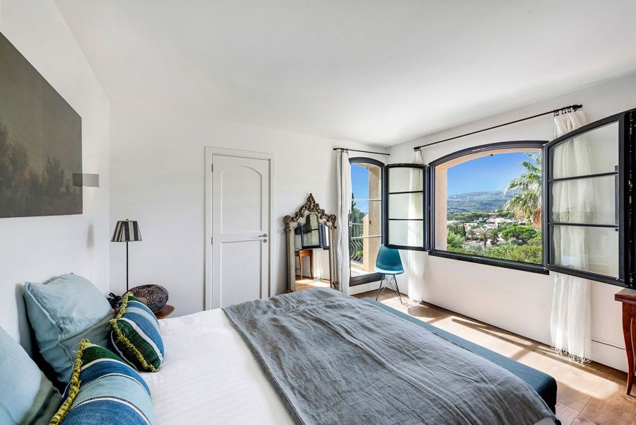 Villa Saint-Aygulf — Soverom og bad 1