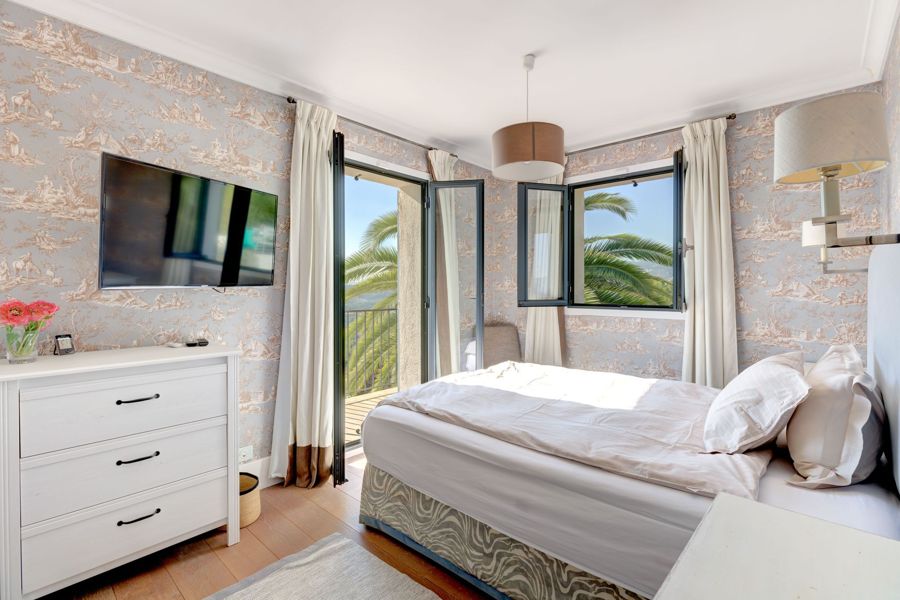 Villa Castellaras — Soverom og bad 3